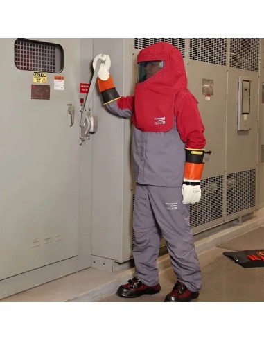 Kit de traje de maniobra contra arco electrico Salisbury PROWEAR PLUS talla M 40 cal/cm2